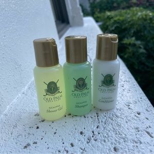 EXCLUSIVE - Old Palm Golf Club Travel Amenities Set